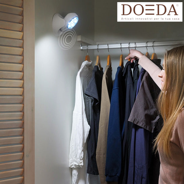 Lampada LED con sensore di movimento “Bright Room”